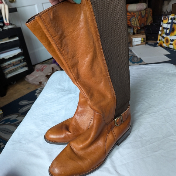 Born Tan and Brown Winter Boots - Picture 1 of 9